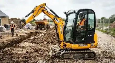 Mini-pelle JCB